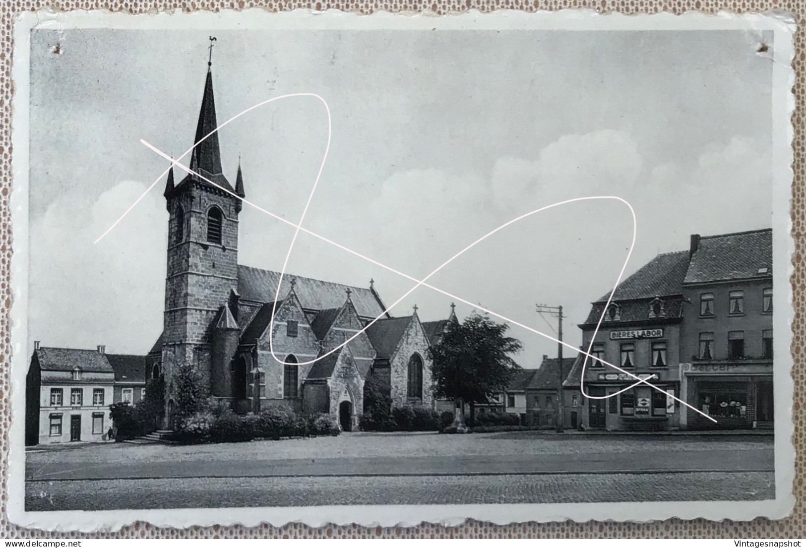 FLOBECQ VLOESBERG l’église CP photo Thill non circulée