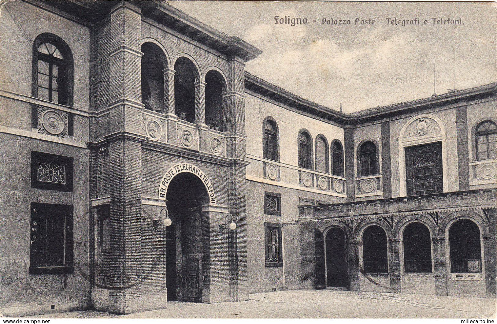 #FOLIGNO: PALAZZO DELLE POSTE