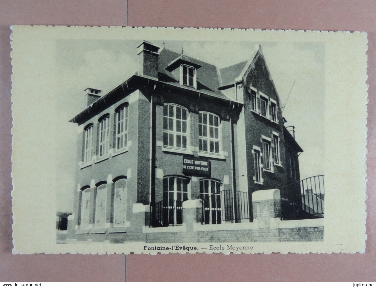Fontaine-l'Evêque Ecole Moyenne
