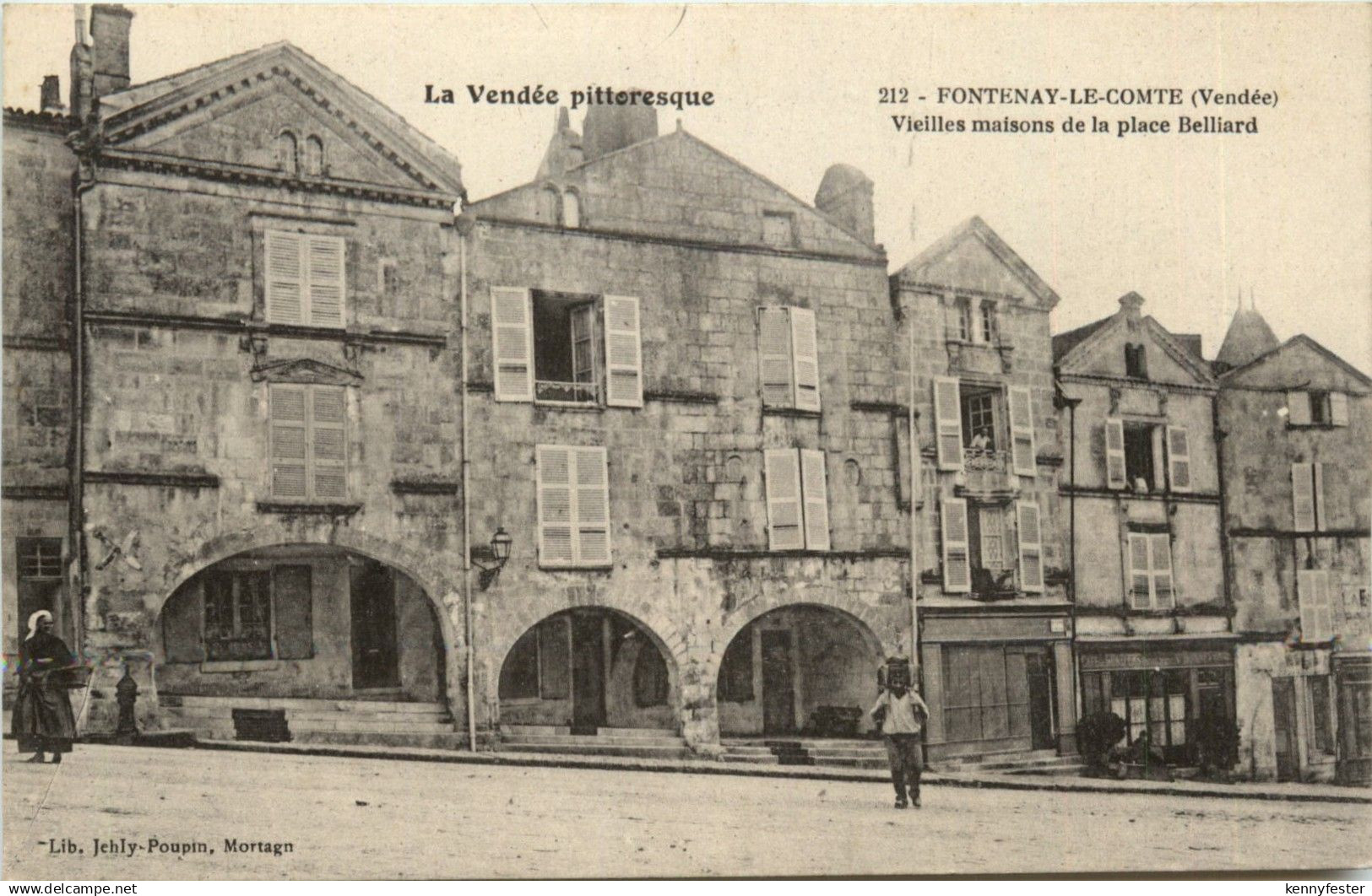 Fontenay le Comte - Vieilles maisons de la place Belliard