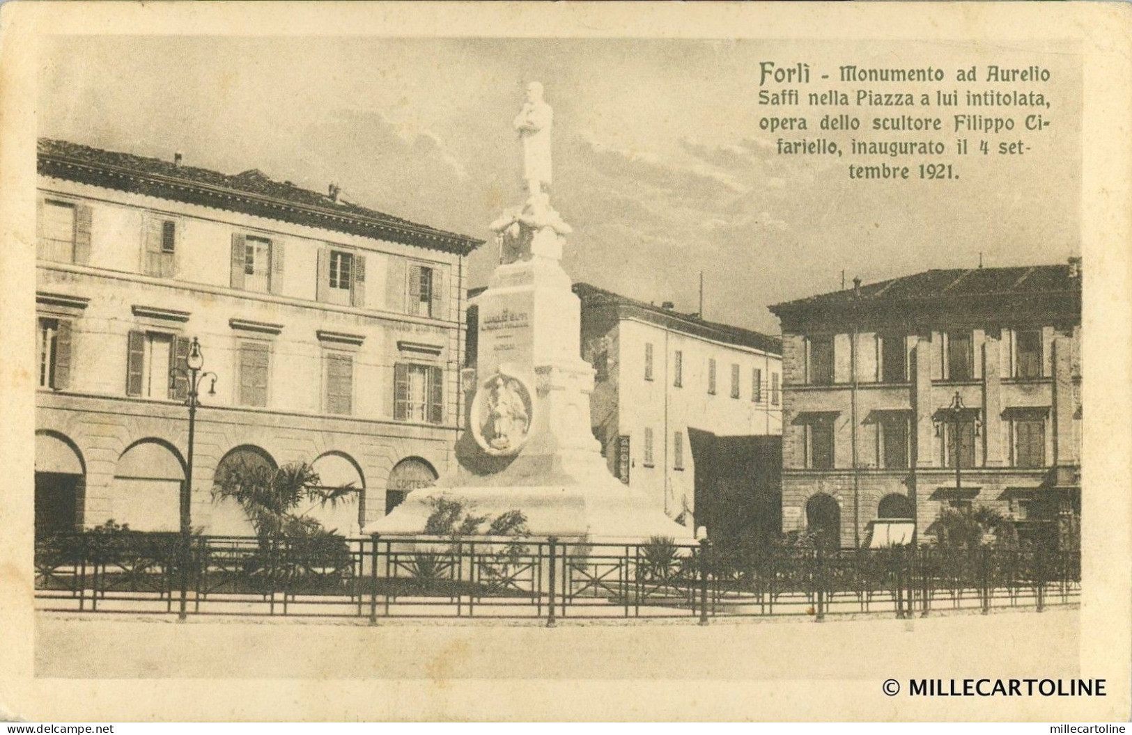 FORLI' - Monumento ad Aurelio Saffi nella Piazza a lui intitolata Forlì