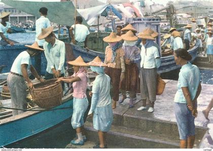 CPM GF-26163- Formose -Pescadores-Marché aux poissons -Livraison offerte