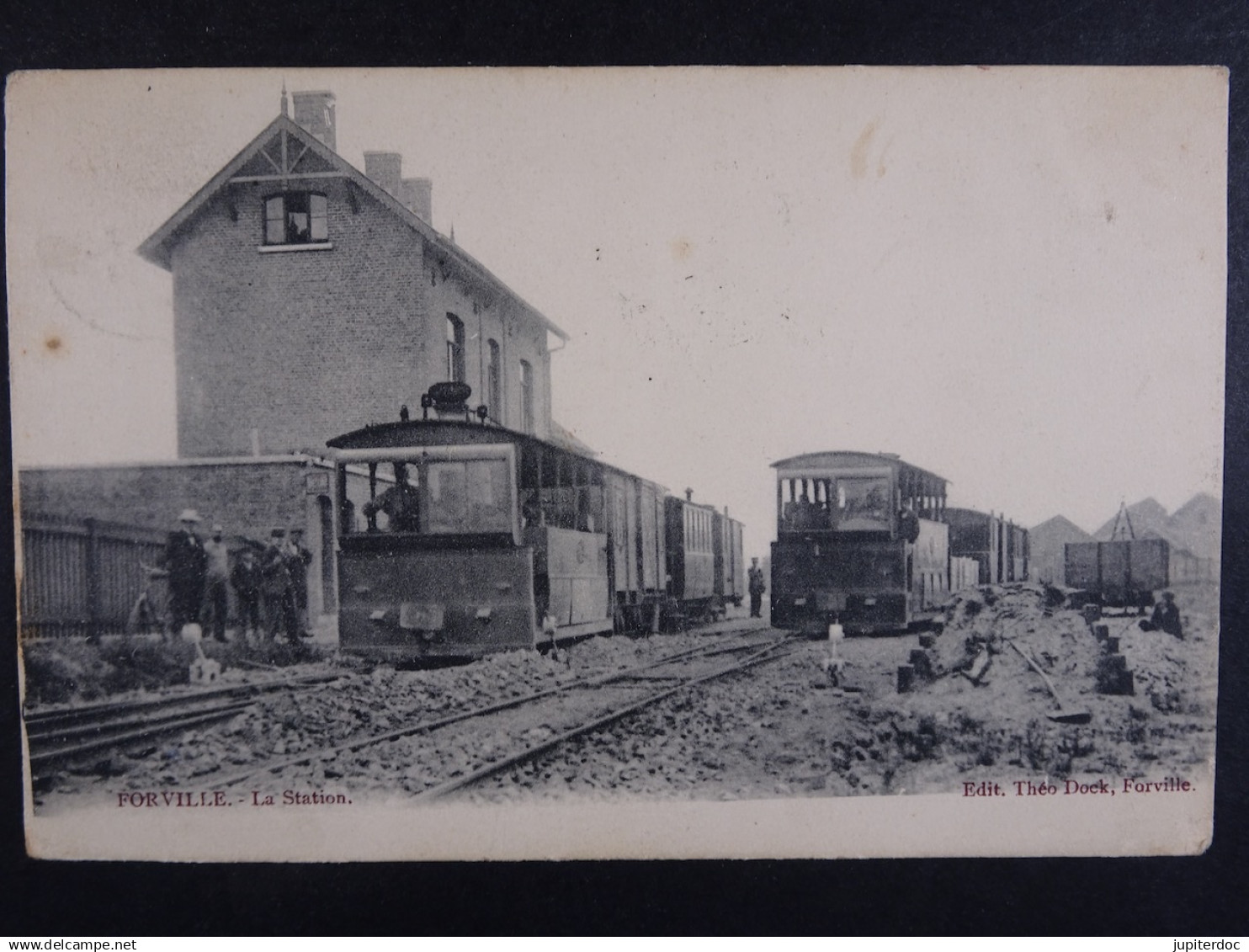 Forville La Station (2 trams à vapeur)