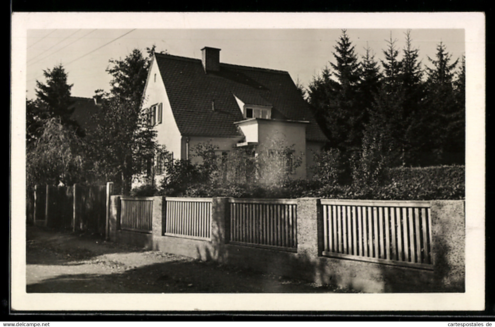 Foto-AK Gräfelfing, Wohnhaus mit Garten