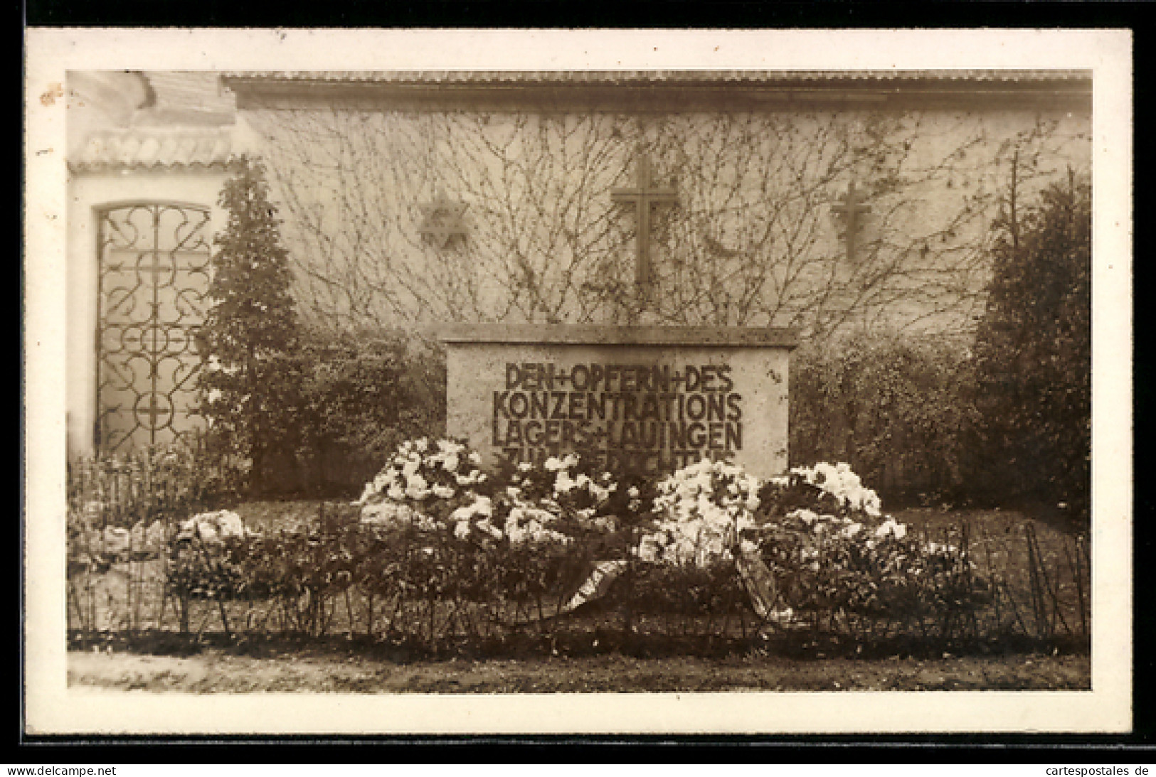 Foto-AK Lauingen, Mahnmal den Opfern des Konzentrationslagers Lauingen