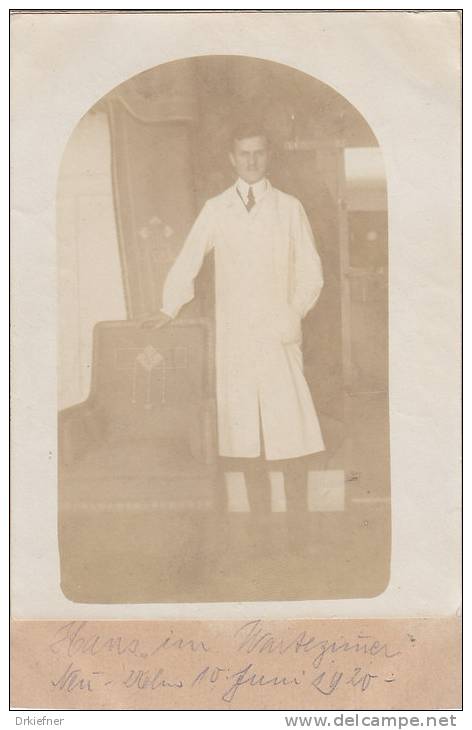 Foto-AK: Neu-Ulm, Arzt im Wartezimmer 1920