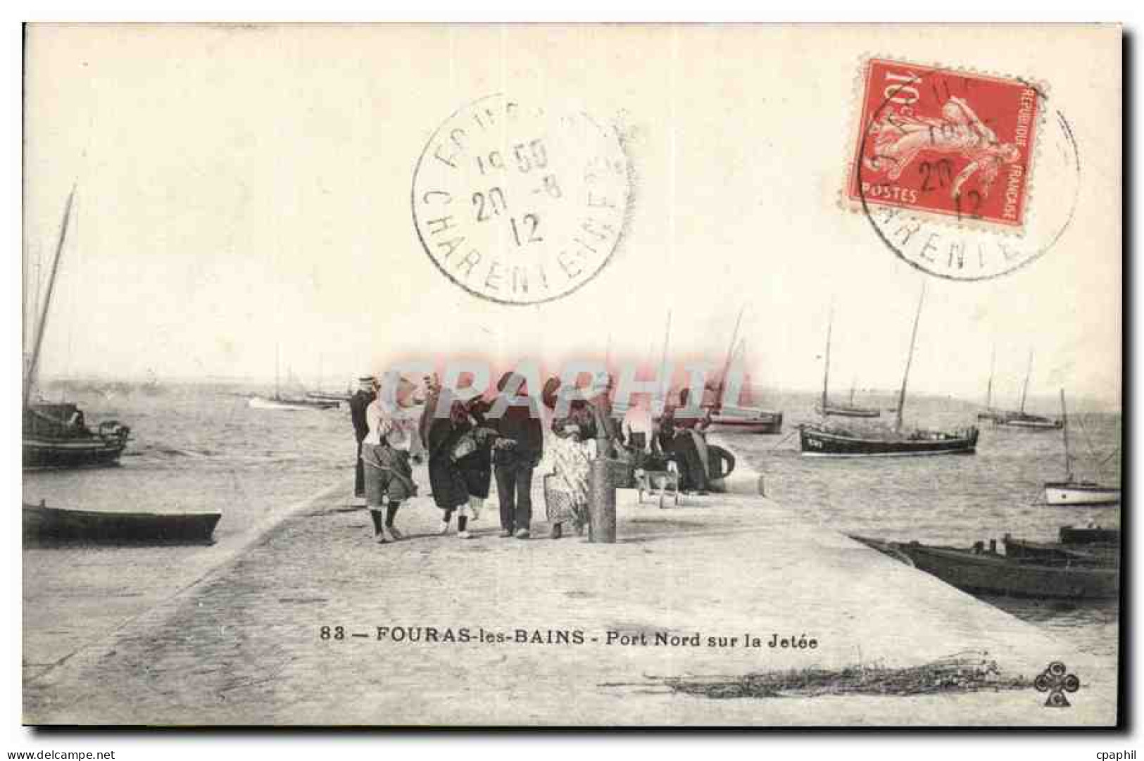 Fouras les Bains CPA Port Nord sur la jetee