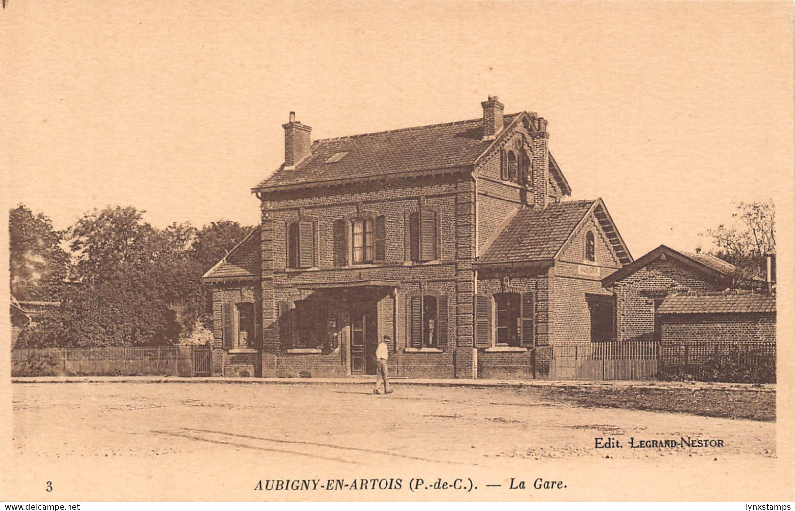 France Aubigny en Artois Gare Train Station vintage postcard B752