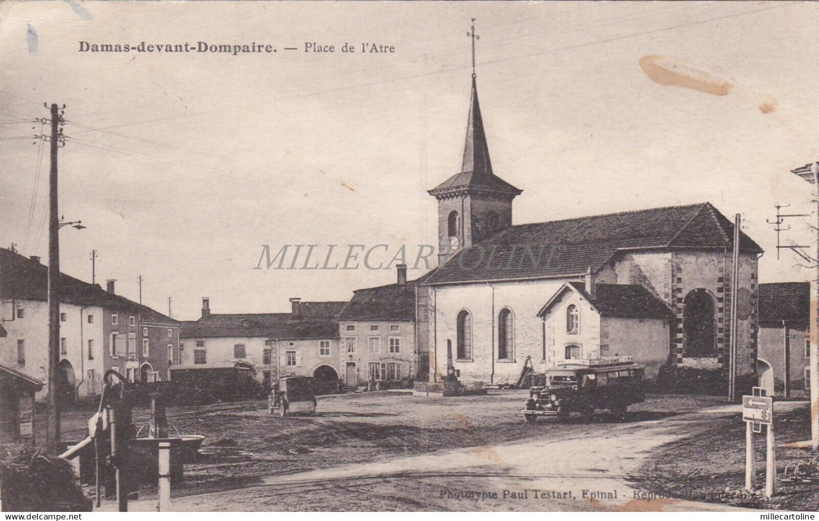 FRANCE - Damas devant Dompaire - Place de l'Atre 1950