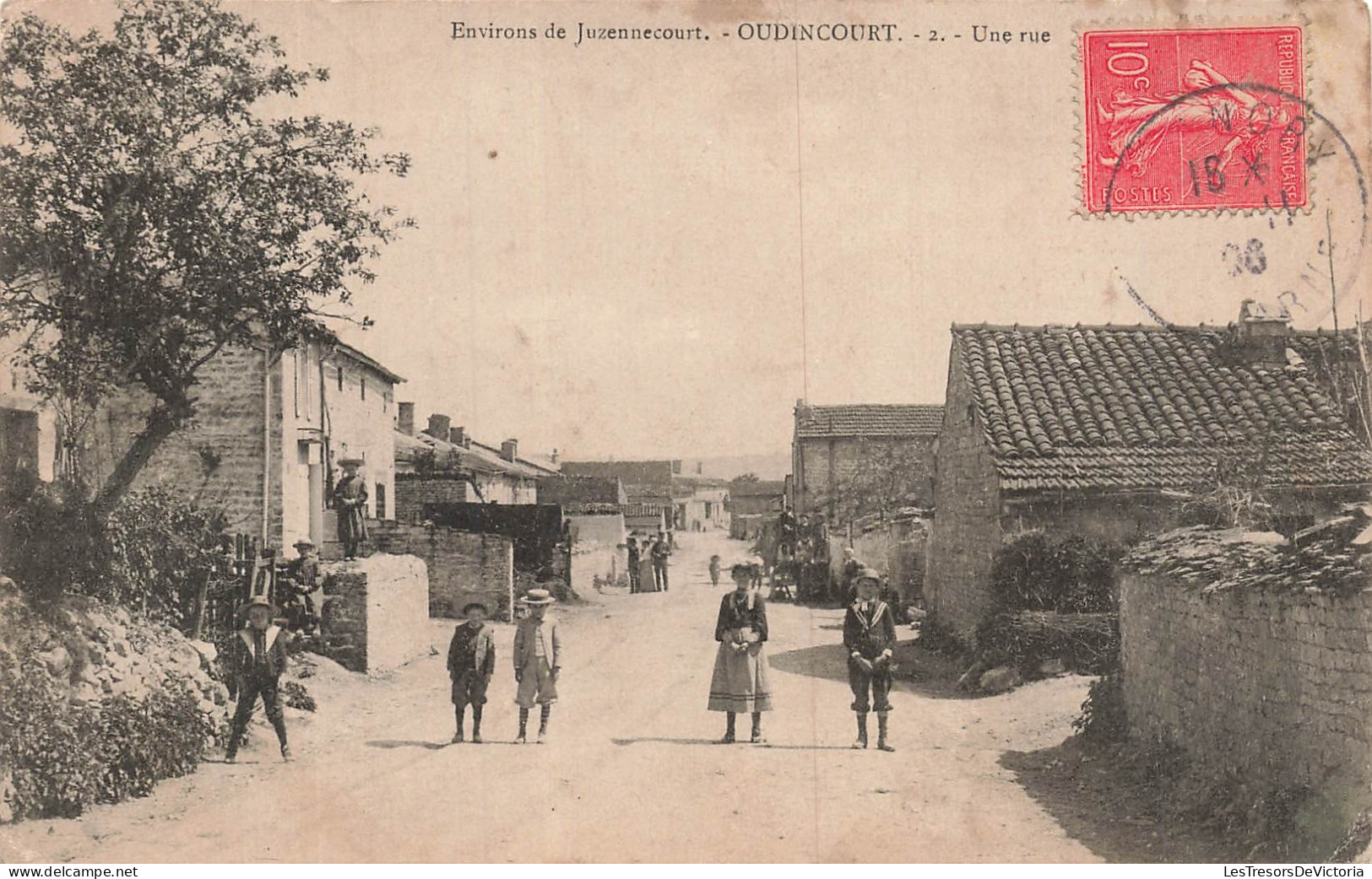 FRANCE - environs de Juzennecourt - Oudincourt - une rue - animé - CPA