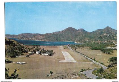 GUADELOUPE  SAINT BARTHELEMY. aéroport    ( cpsm)
