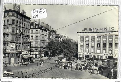 LYON 7- PLACE GABRIEL-PERI- MAGASIN PRISUNIC