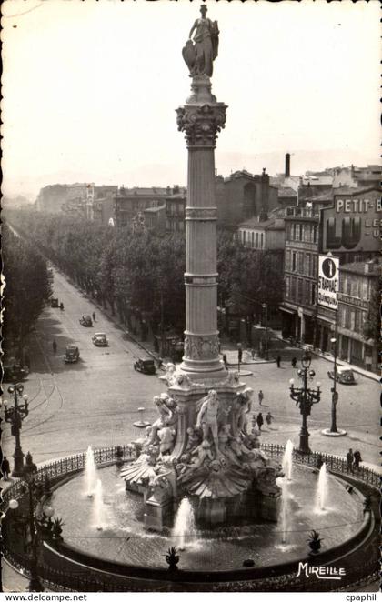 Marseille - Place Castellane Fontaine Cantini et l'Avenue du Prado - CPA