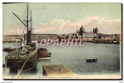 CPA Marseille le Bassin de la Joliette et la Cathedrale