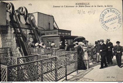 CPA Marseille Sommet de l'Ascenseur de Notre Dame de la Garde la Sortie