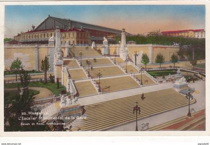 cp , 13 , MARSEILLE , L'Escalier Monumental de la Gare