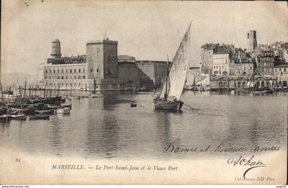 CPA Marseille le Fort Saint Jean et le vieux Port Bateau