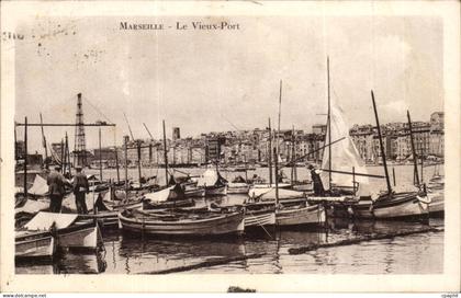 Marseille CPA le vieux port (bateaux)