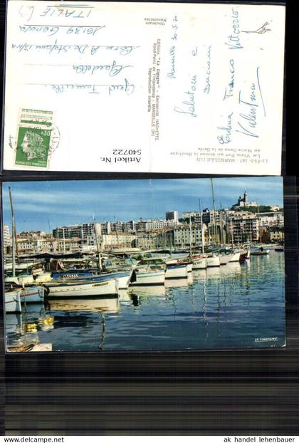 540722 France Marseille Le Vieux Port qui domine la Basilique de Notre Dame de la Garde Boote Hafen