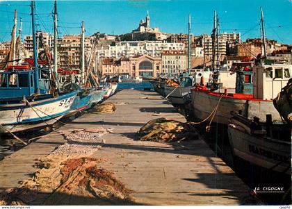 CPM Marseille Le Vieux port Bateaux