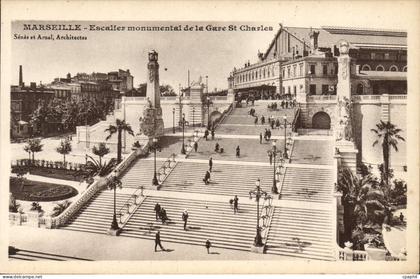 CPA Marseille Escalier Monument De La Gare St Charles
