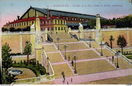 CPA Marseille Escalier Monument De La Gare St Charles