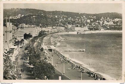 CPA Nice la promenade des Anglais vue de l'hotel Negresco Bateau