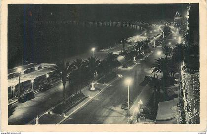 CPA Nice la nuit - La Promenade des Anglais