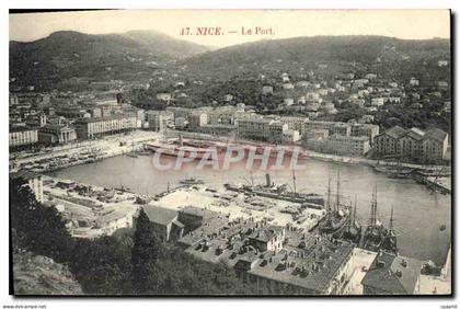 CPA Nice Le Port Bateaux