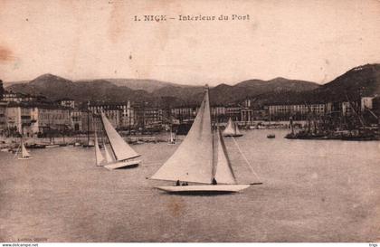 Nice - Intérieur du Port