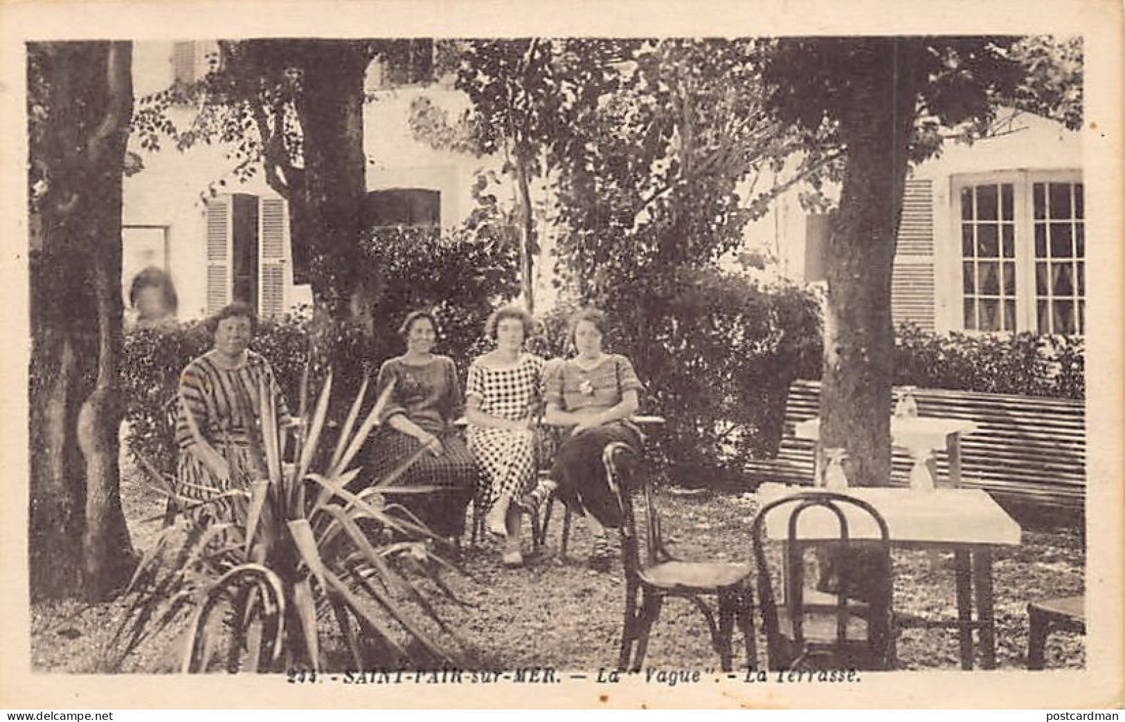 France - SAINT PAIR SUR MER (50) La Vague - La Terrassse