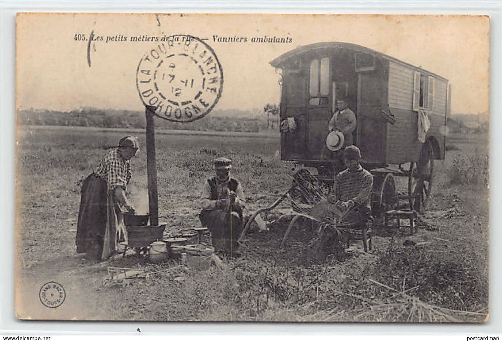 France - TOURS (37) Les petits métiers de la rue - Vanniers ambulants - Gitans