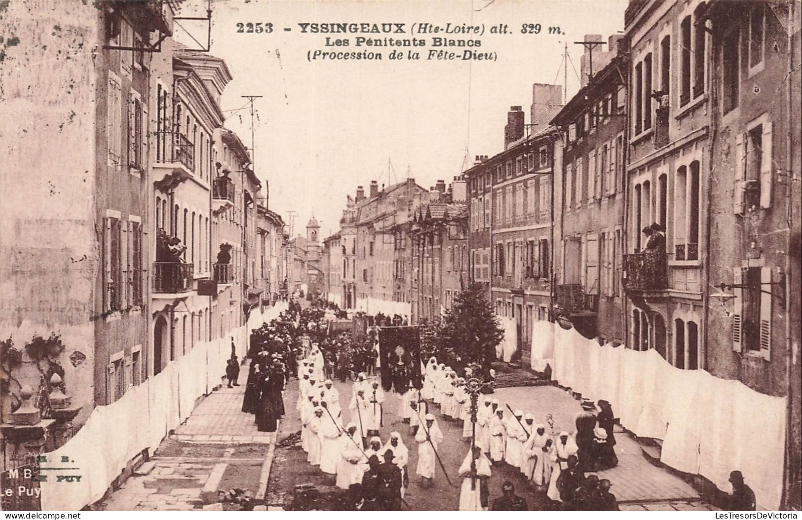 FRANCE - Yssingeaux - Pénitents Blancs - Cérémonie - Bâtiments - CPA