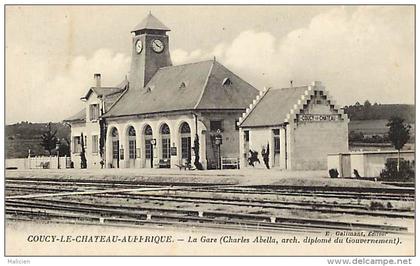 - departements divers - ref DD176 - aisne - le chateau de coucy - auffrique - la gare (charles abella arch. dplg ) -