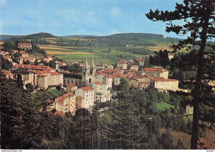 07-LA LOUVESC-LA VILLE DANS SON CADRE BOISE-N°7004-B/0271