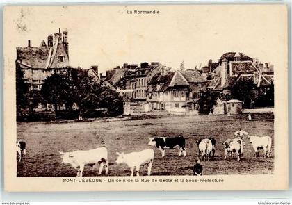 51817346 - Pont-lEveque