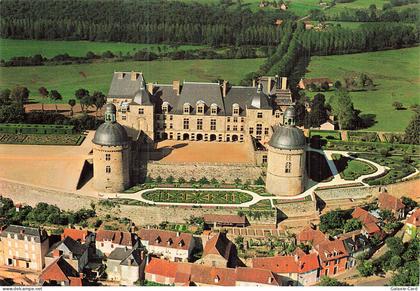 24 HAUTEFORT CHATEAU DE HAUTEFORT