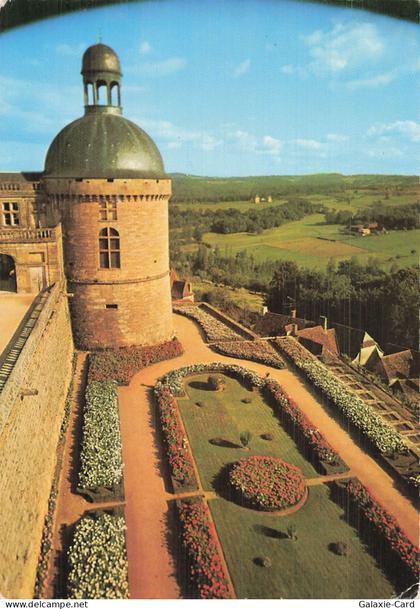 24 HAUTEFORT CHATEAU DE HAUTEFORT