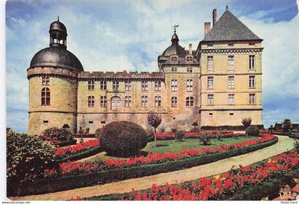 24 HAUTEFORT CHATEAU DE HAUTEFORT