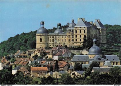 24 HAUTEFORT CHATEAU DE HAUTEFORT
