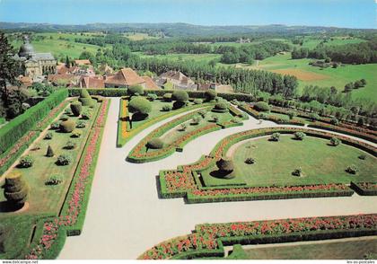 24 HAUTEFORT CHATEAU DE HAUTEFORT