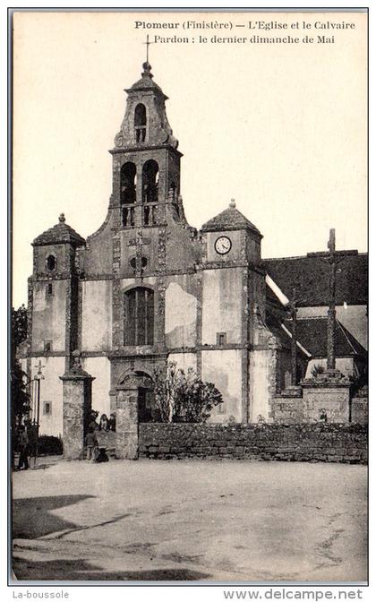 29 PLOMEUR - l'église et le calvaire