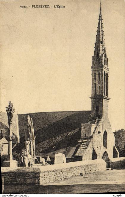 CPA Plozevet L'Eglise