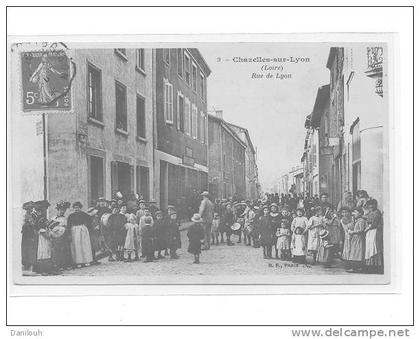 42 // CHAZELLES SUR LYON  Rue de Lyon  N° 9 , ANIMEE