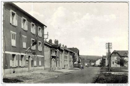 Carte Postale Ancienne de CHARNY SUR MEUSE - Grande rue-La Gendarmerie