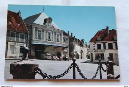 Cpm, Varzy, place du marché, Nièvre 58