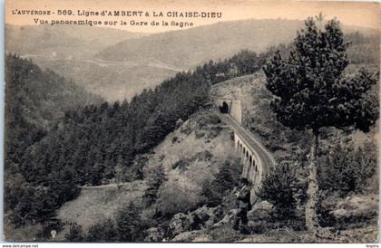 63 - SAGNE --  vue panoramique sur la gare de la Sagne