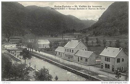 hautes pyrenees -ref A702- vallee du louron - borderes - groupe scolaire et bureau de poste - carte bon etat  -