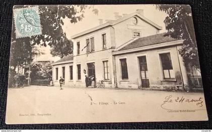 cp 70 Haute Saone VITREY sur Mance La Gare  ( batiment habitations rue route fiacre ) adr Delaire Le Raincy