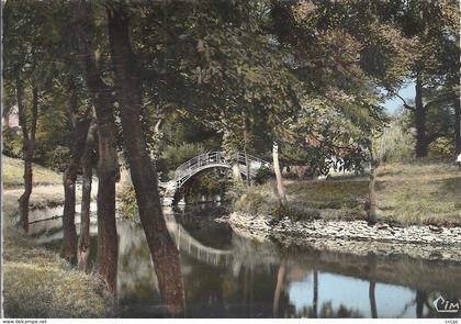 CPM Verrières-le-Buisson Le Lac